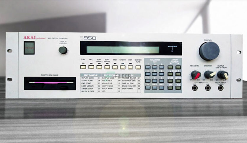 HDegy | برنامج Inphonik RX950 v1.1.3: استعادة سحر الصوت الكلاسيكي